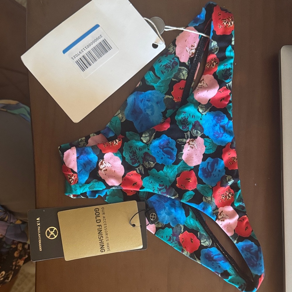 PBella basic cheeky